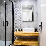 شقة Mousiko فاليراكي
